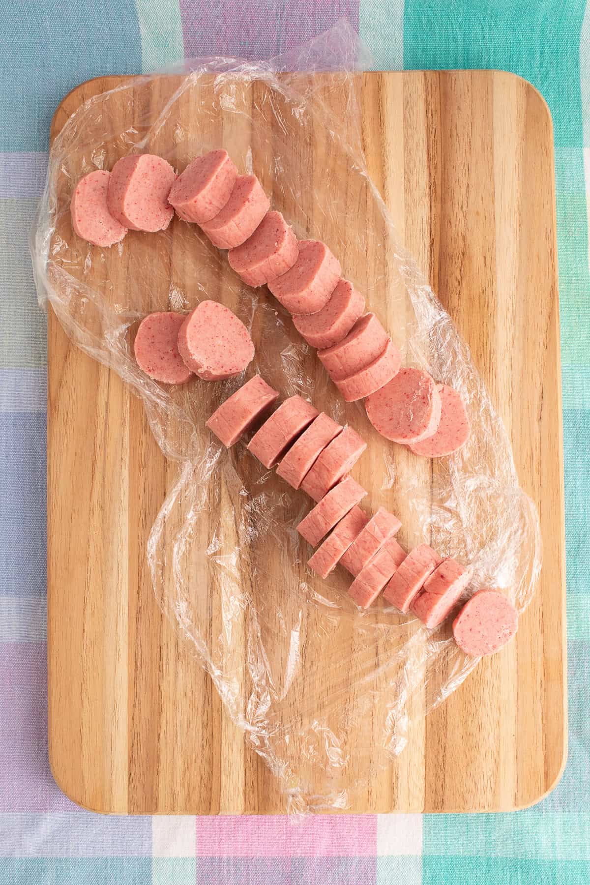 The chilled dough is cut into ½-inch discs.