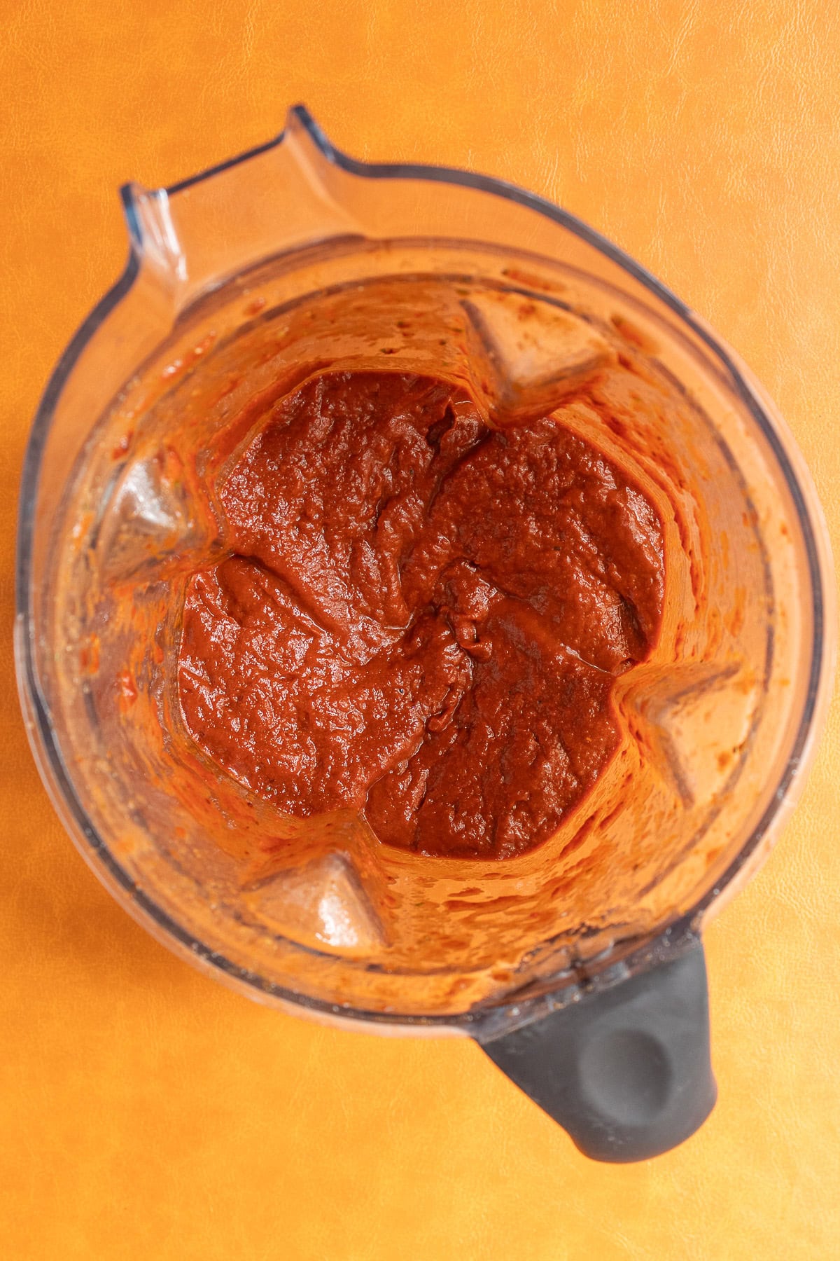 The sauce is thick and smooth after blending.